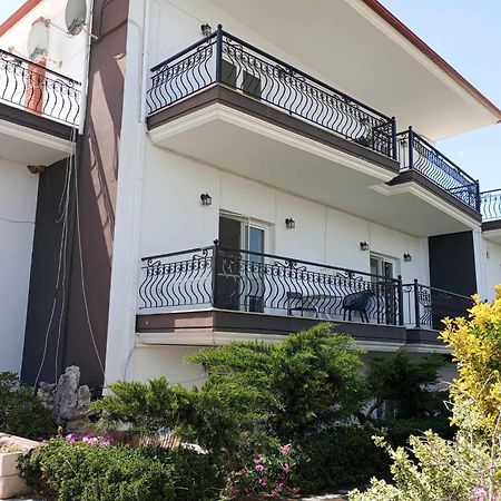 Villa Camellia Vrasná Exterior foto