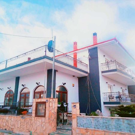 Villa Camellia Vrasná Exterior foto
