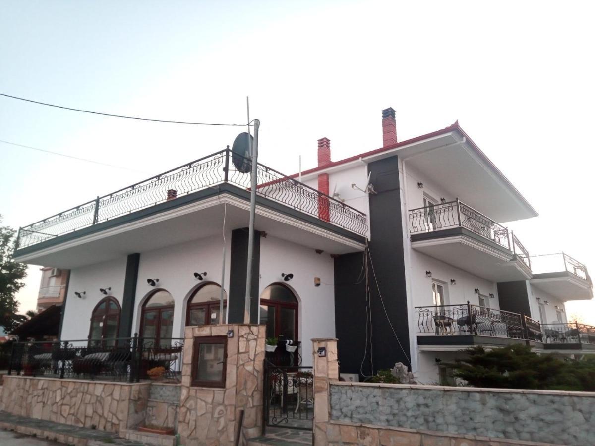 Villa Camellia Vrasná Exterior foto