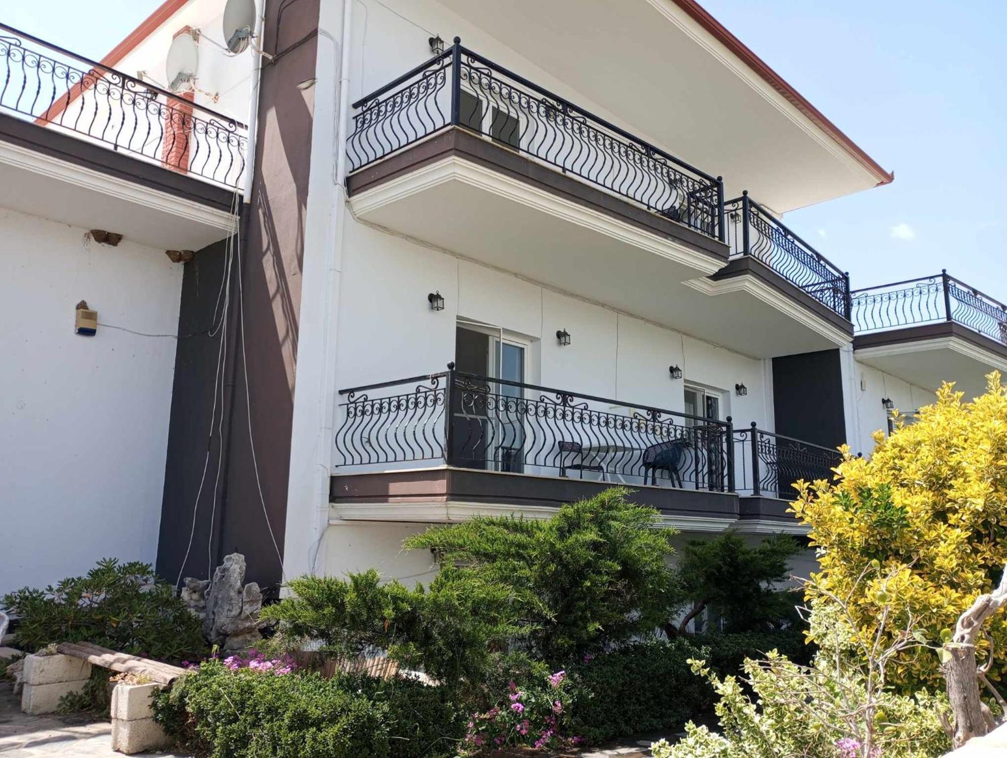 Villa Camellia Vrasná Exterior foto